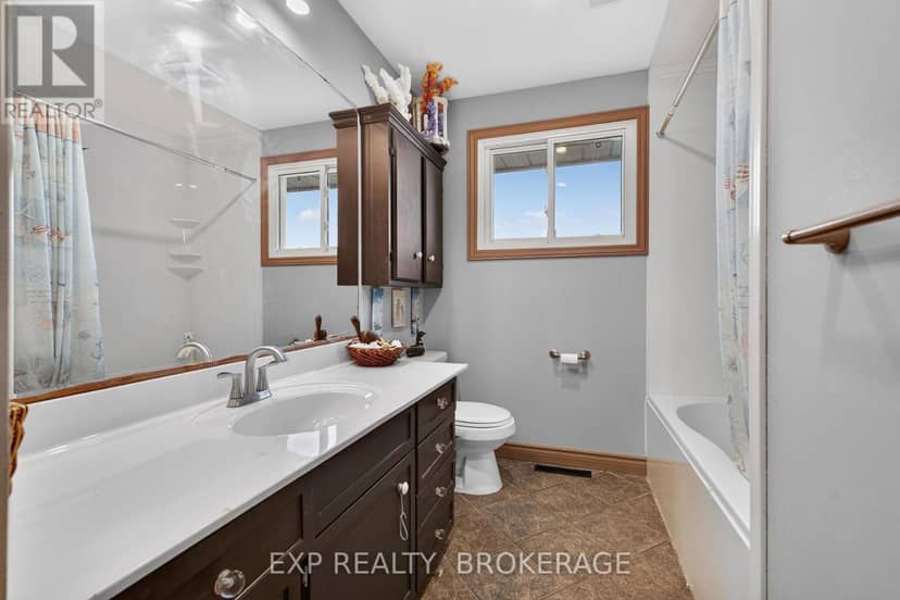 1664 Wallbridge Loyalist Road — photo 11 of 40