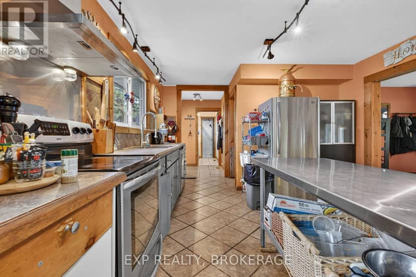 1664 Wallbridge Loyalist Road — photo 19 of 40