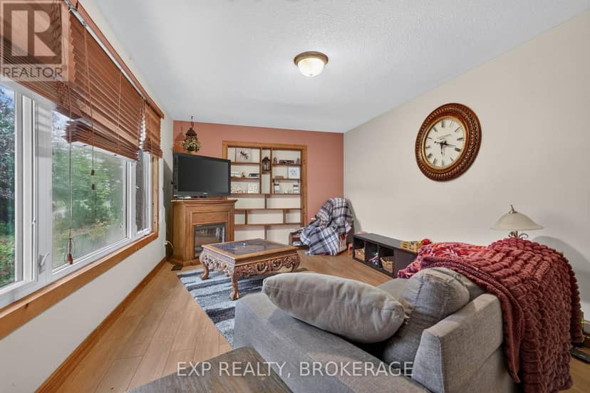1664 Wallbridge Loyalist Road — photo 6 of 40