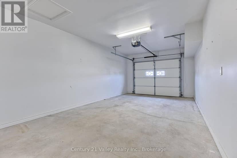 528B Wellington Street — photo 27 of 34