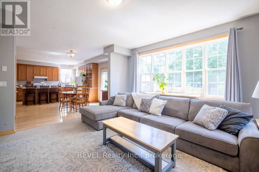 3305 Hyman Avenue — photo 8 of 40