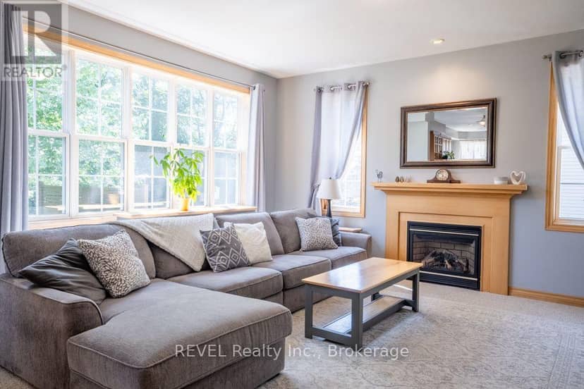 3305 Hyman Avenue — photo 9 of 40