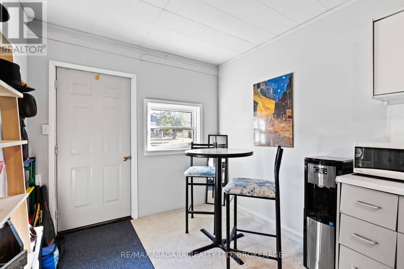 11562 Lakeshore Road — photo 16 of 40