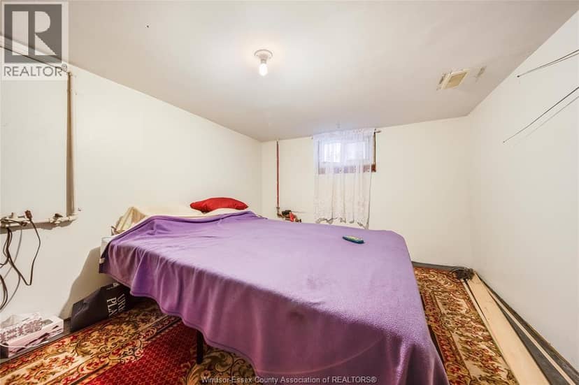 1249 Marentette Avenue — photo 26 of 36