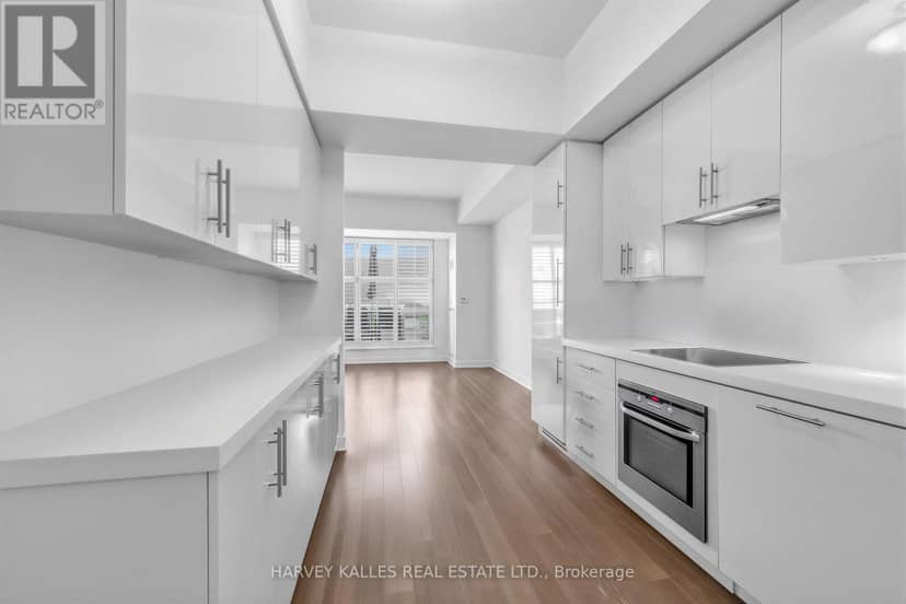 309 - 156 Portland Street — photo 23 of 35