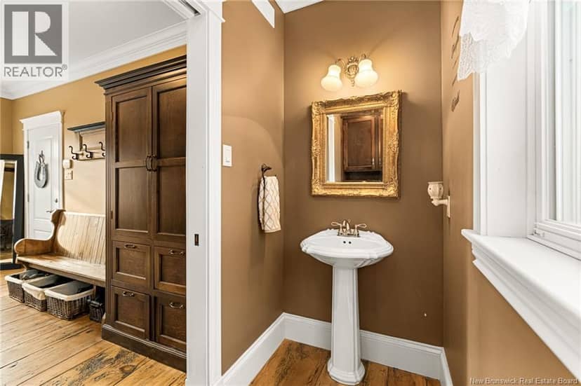 129 Ammon Road — photo 4 of 40