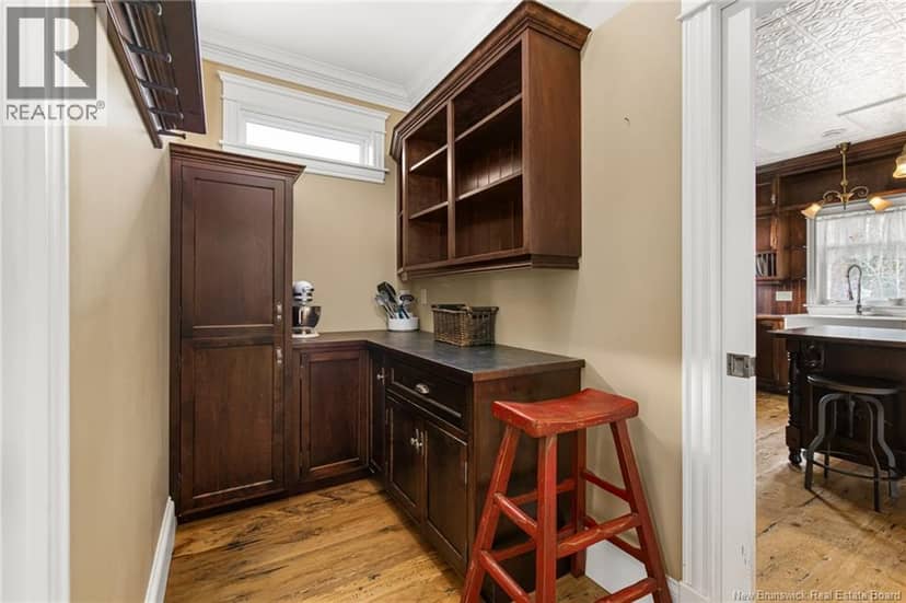 129 Ammon Road — photo 8 of 40