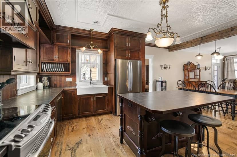 129 Ammon Road — photo 7 of 40