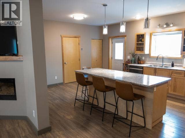 3-160 Leota Street — photo 7 of 18