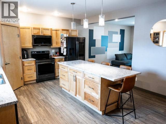 3-160 Leota Street — photo 9 of 18