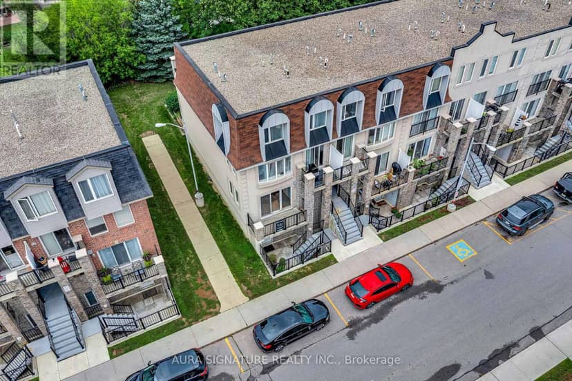 2142 - 105 George Appleton Way — photo 2 of 34