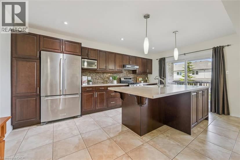 31 TOWNSEND Drive Unit# 70 — photo 10 of 40