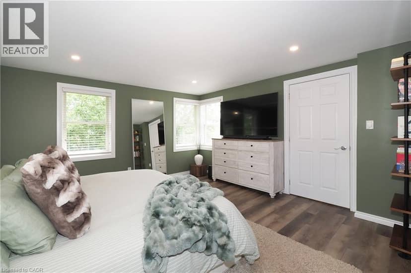 19 DOUGLAS Street — photo 22 of 40