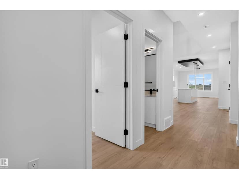 1911 48 ST SW — photo 21 of 22