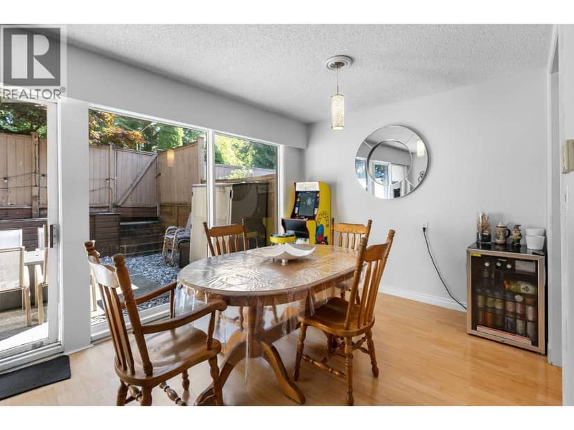 9010 CENTAURUS CIRCLE, Burnaby, photo 4