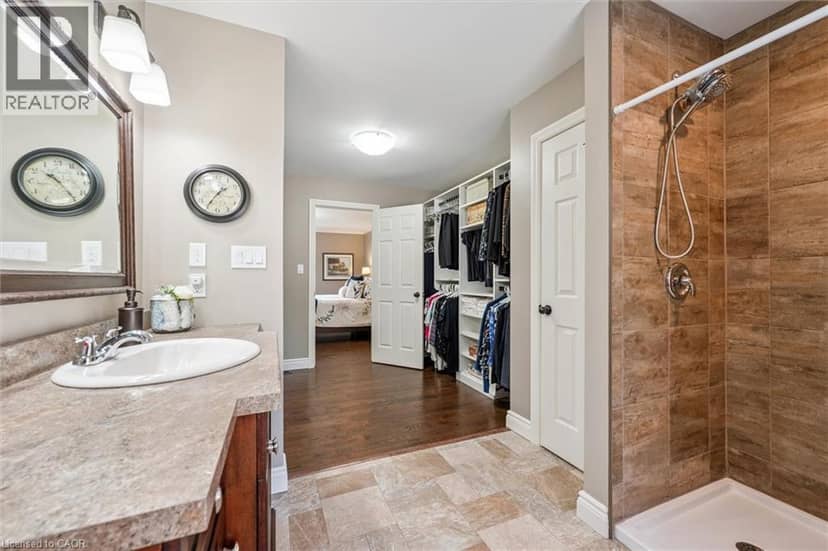 495190 TRAVERSTON Road — photo 20 of 40