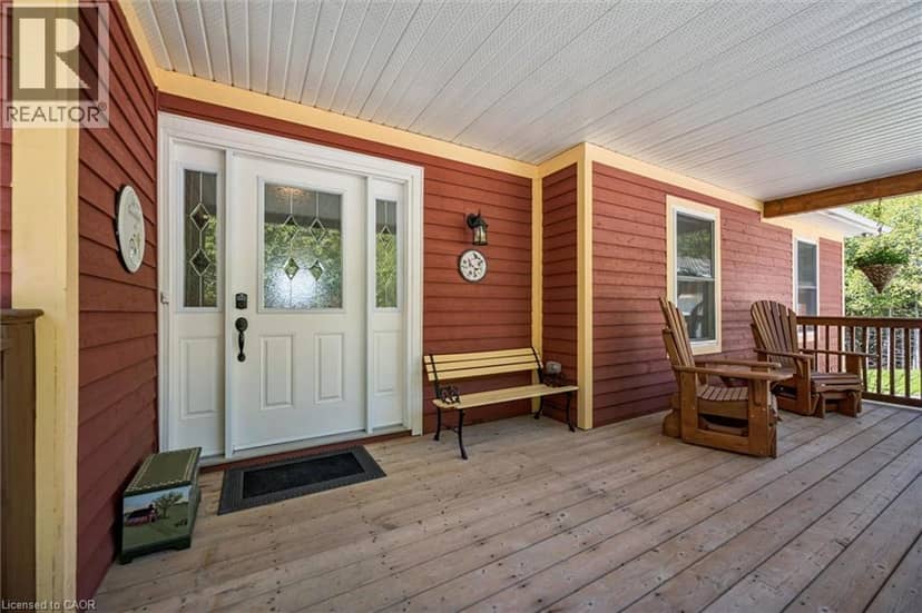 495190 TRAVERSTON Road — photo 2 of 40