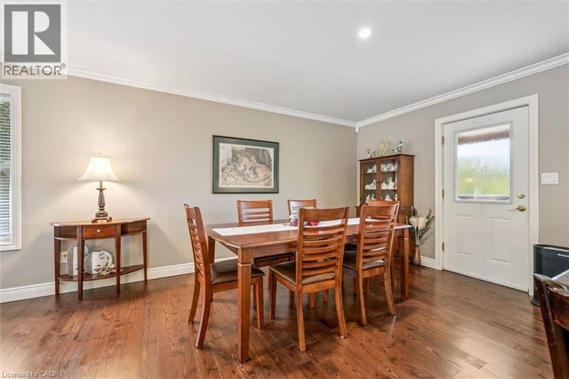 495190 TRAVERSTON Road — photo 5 of 40