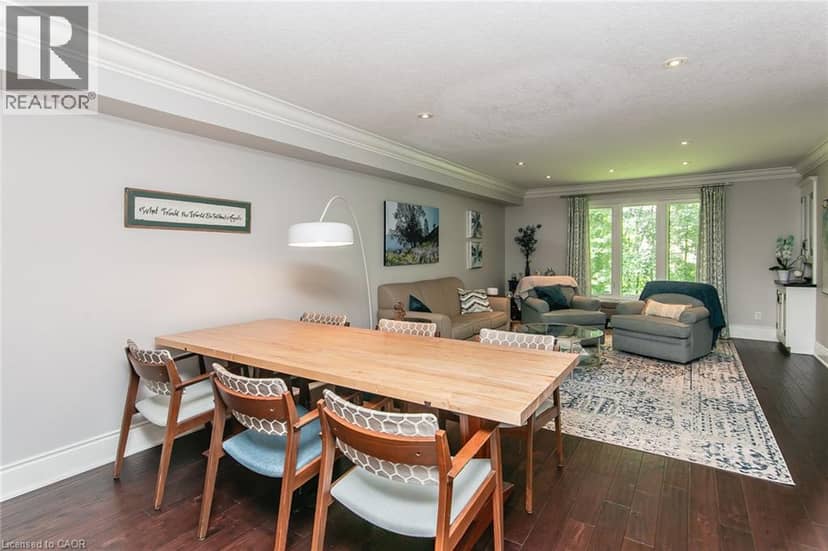 28 AHRENS Street W Unit# D — photo 18 of 40