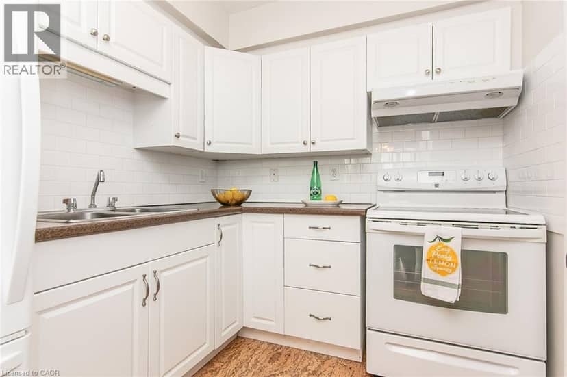 24 MIDLAND Drive Unit# 402 — photo 24 of 40