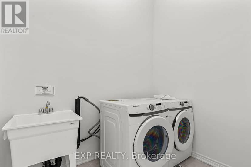 52 Baycroft Boulevard — photo 10 of 21