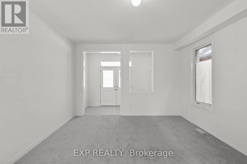 52 Baycroft Boulevard — photo 5 of 21