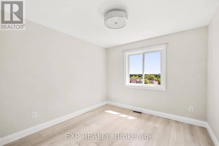 129 St George Street — photo 19 of 37