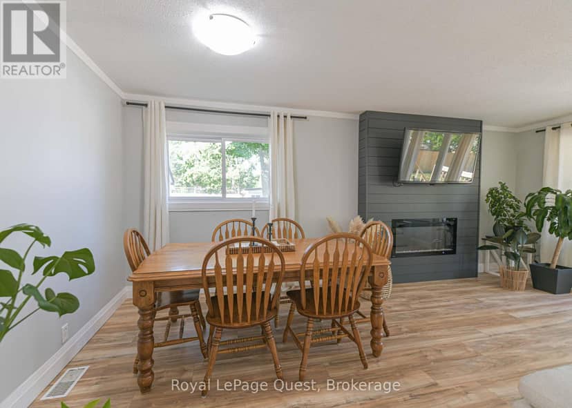 401 Mississaga Street W — photo 12 of 40