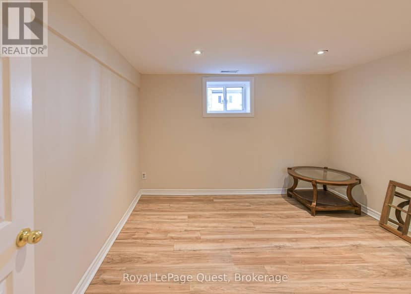 401 Mississaga Street W — photo 30 of 40