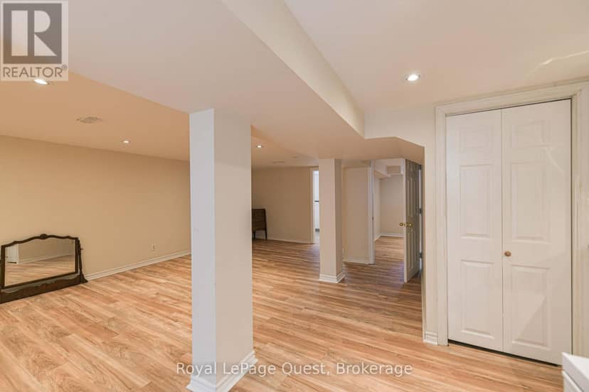 401 Mississaga Street W — photo 27 of 40