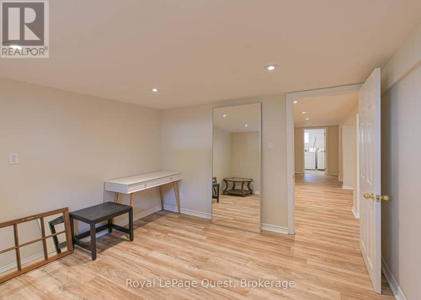 401 Mississaga Street W — photo 31 of 40