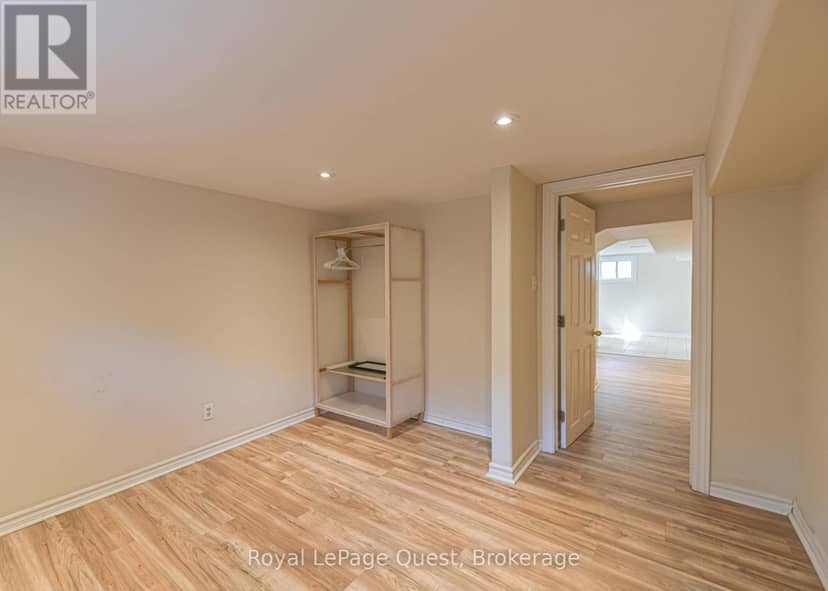 401 Mississaga Street W — photo 37 of 40