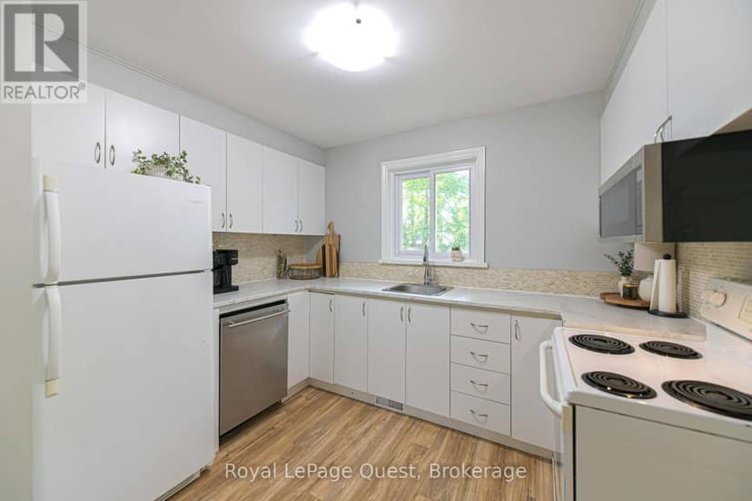 401 Mississaga Street W — photo 15 of 40
