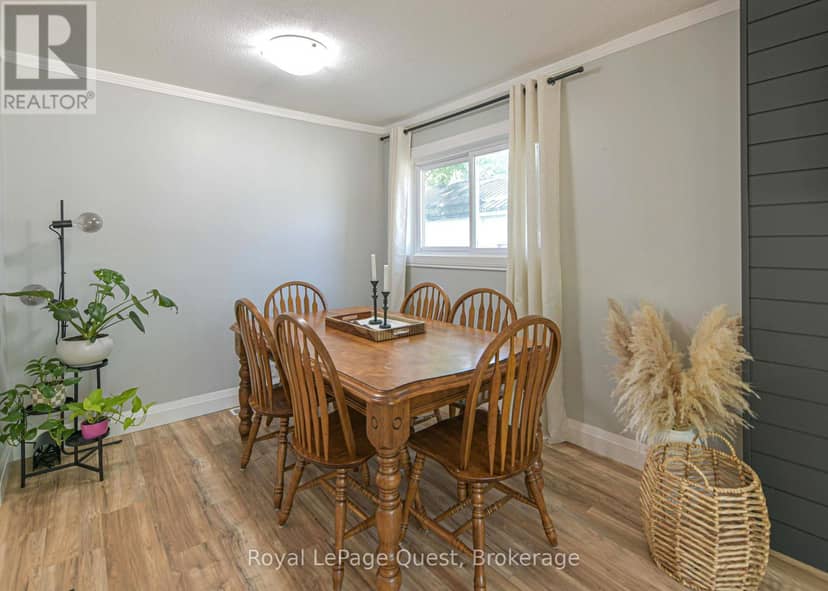 401 Mississaga Street W — photo 11 of 40
