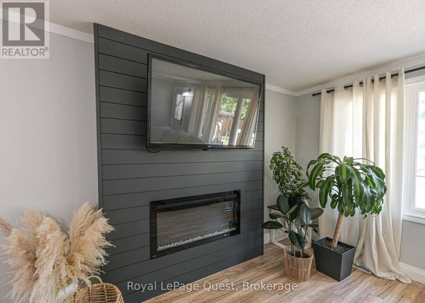 401 Mississaga Street W — photo 9 of 40