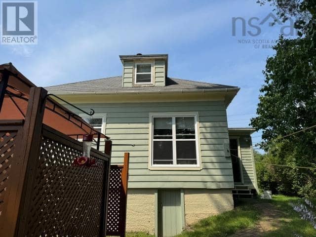 26 Pitt Street — photo 12 of 14
