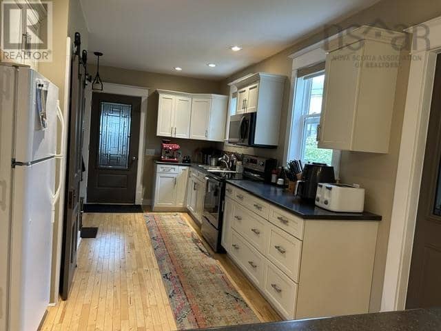 26 Pitt Street, Port Hawkesbury, photo 3