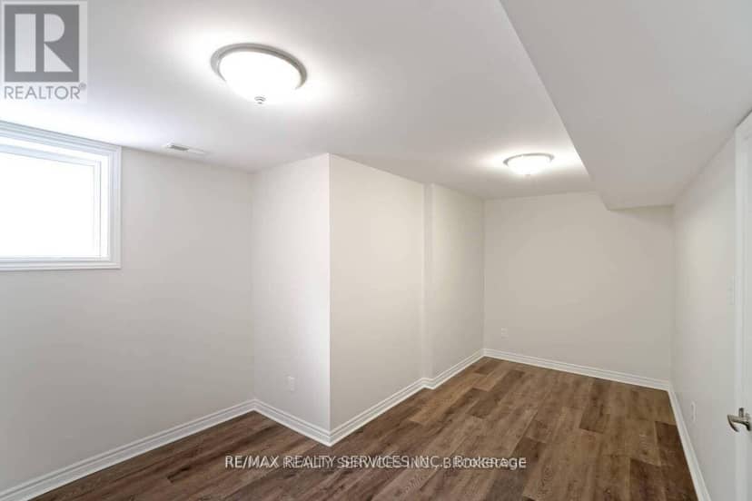 70 Montjoy Crescent — photo 21 of 29