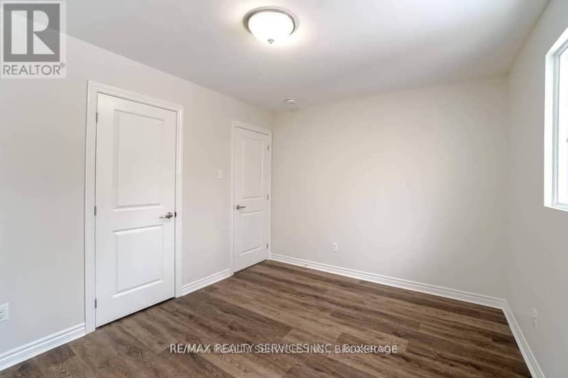 70 Montjoy Crescent — photo 14 of 29