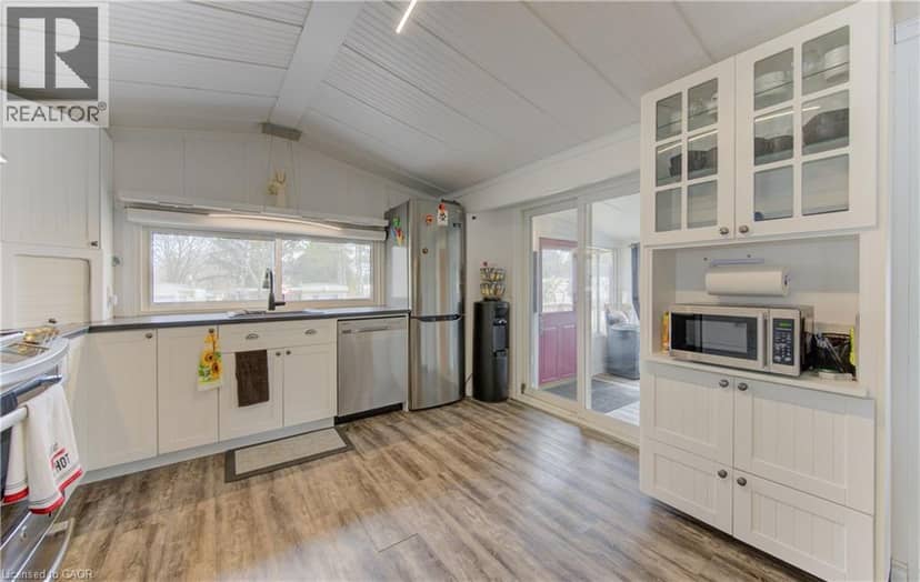 580 BEAVER CREEK Road Unit# 11 — photo 10 of 27