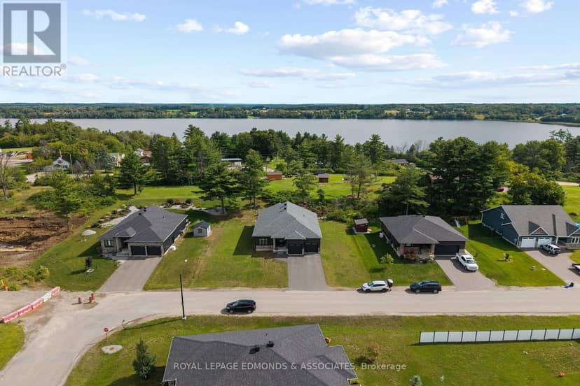 39 Morrison Drive, Whitewater Region, photo 4
