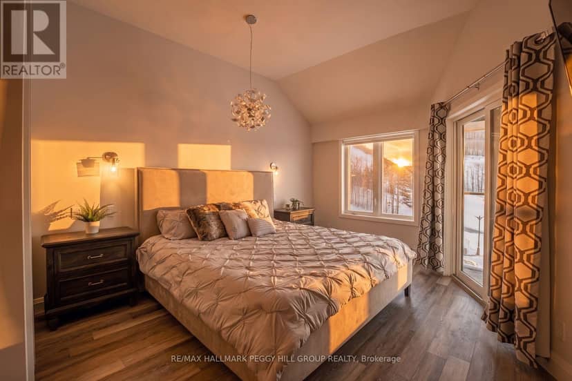 503 - 80 Horseshoe Boulevard — photo 8 of 21