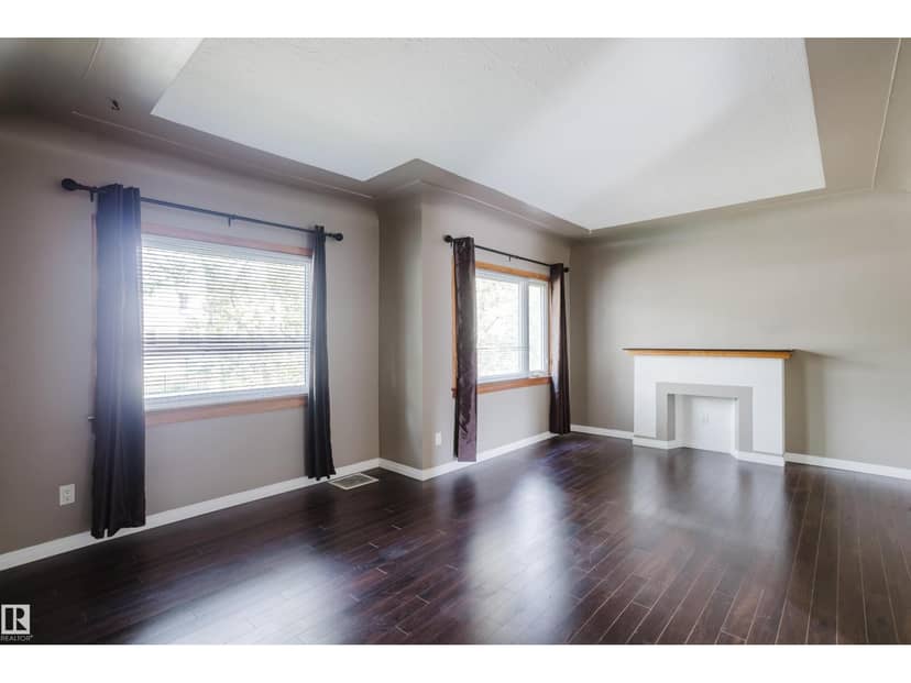 12811 117 AV NW, Edmonton, photo 2