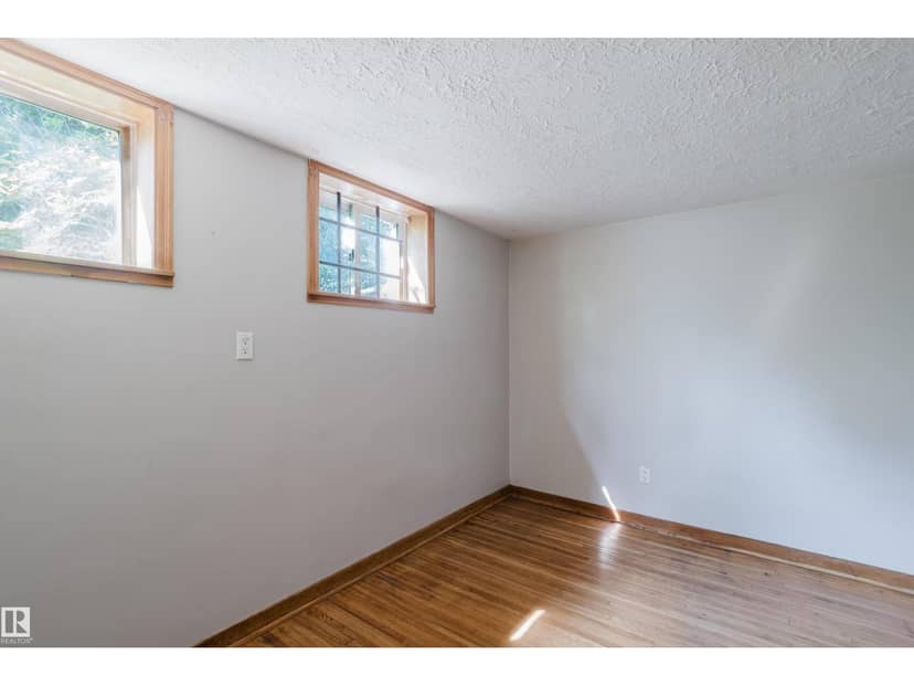 12811 117 AV NW — photo 32 of 40