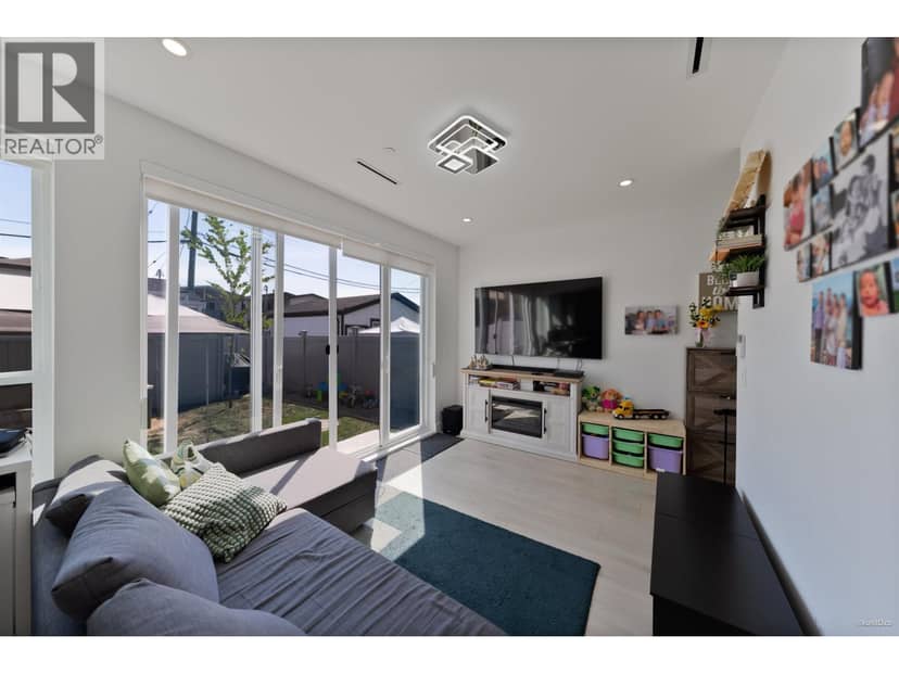 6532 KNIGHT STREET, Vancouver, photo 2