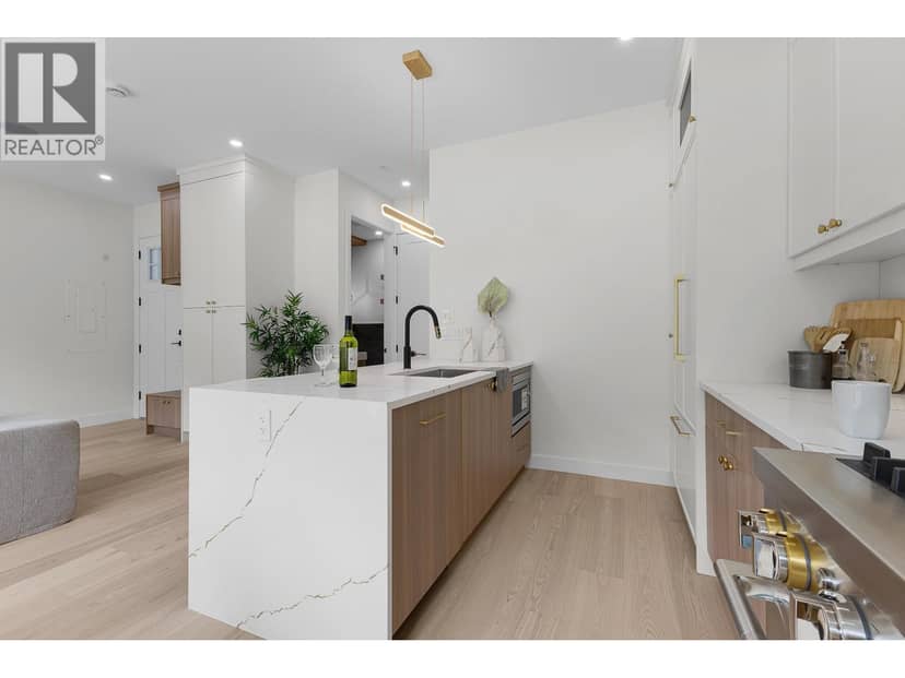 2 182 ONTARIO PLACE, Vancouver, photo 7