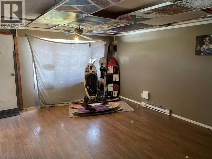 3871 PINE AVENUE, Terrace, photo 3