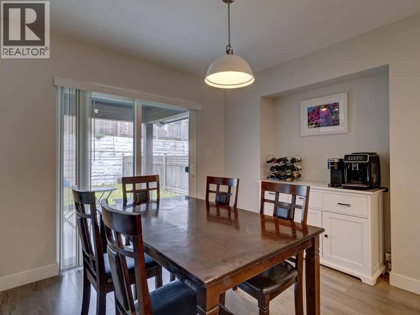 1028 CELIA CRESCENT, Gibsons, photo 8