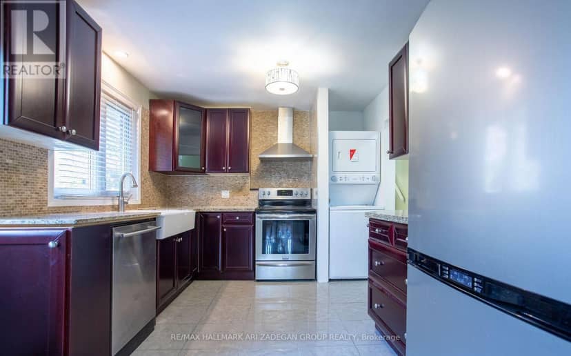 210 Harrygan Crescent — photo 6 of 36