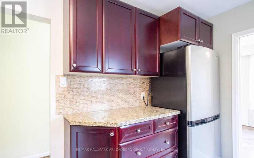 210 Harrygan Crescent — photo 8 of 36